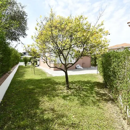 Aguarius Villas Villa Side