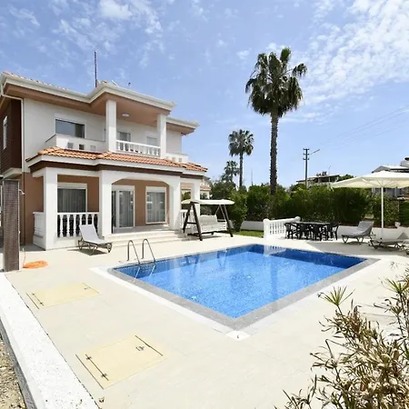 Aguarius Villas Villa